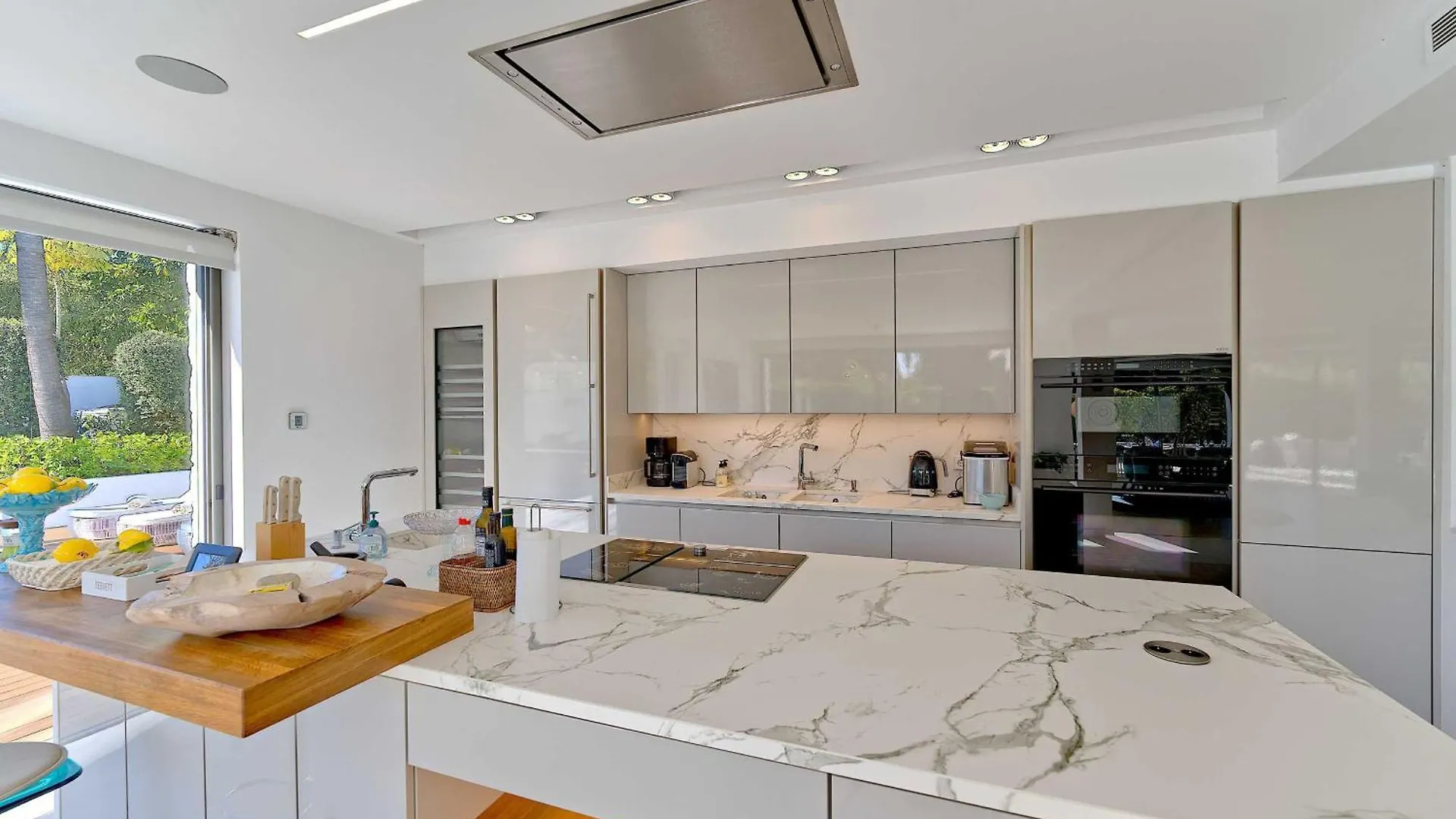 2244 New Modern Luxury Villa In Puerto Banus Marbella
