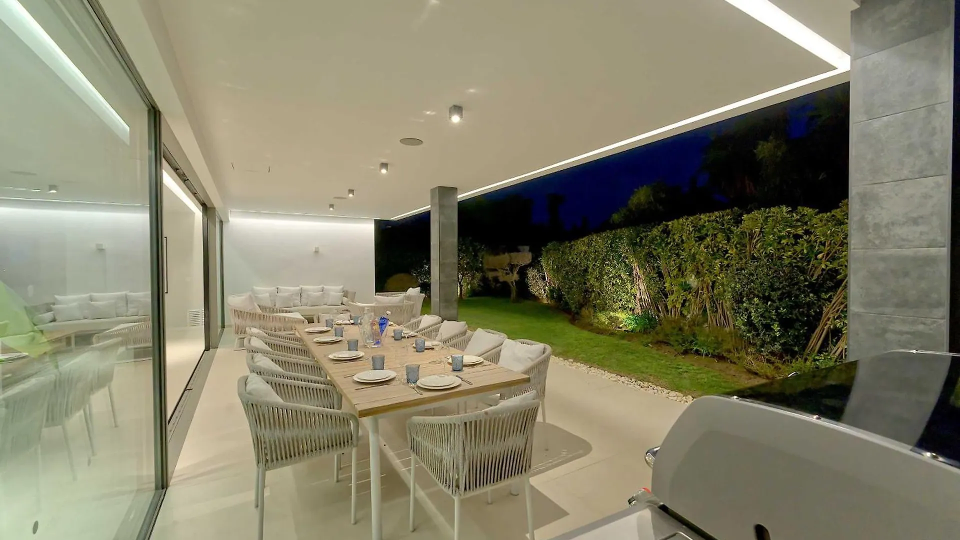 2244 New Modern Luxury Villa In Puerto Banus Marbella