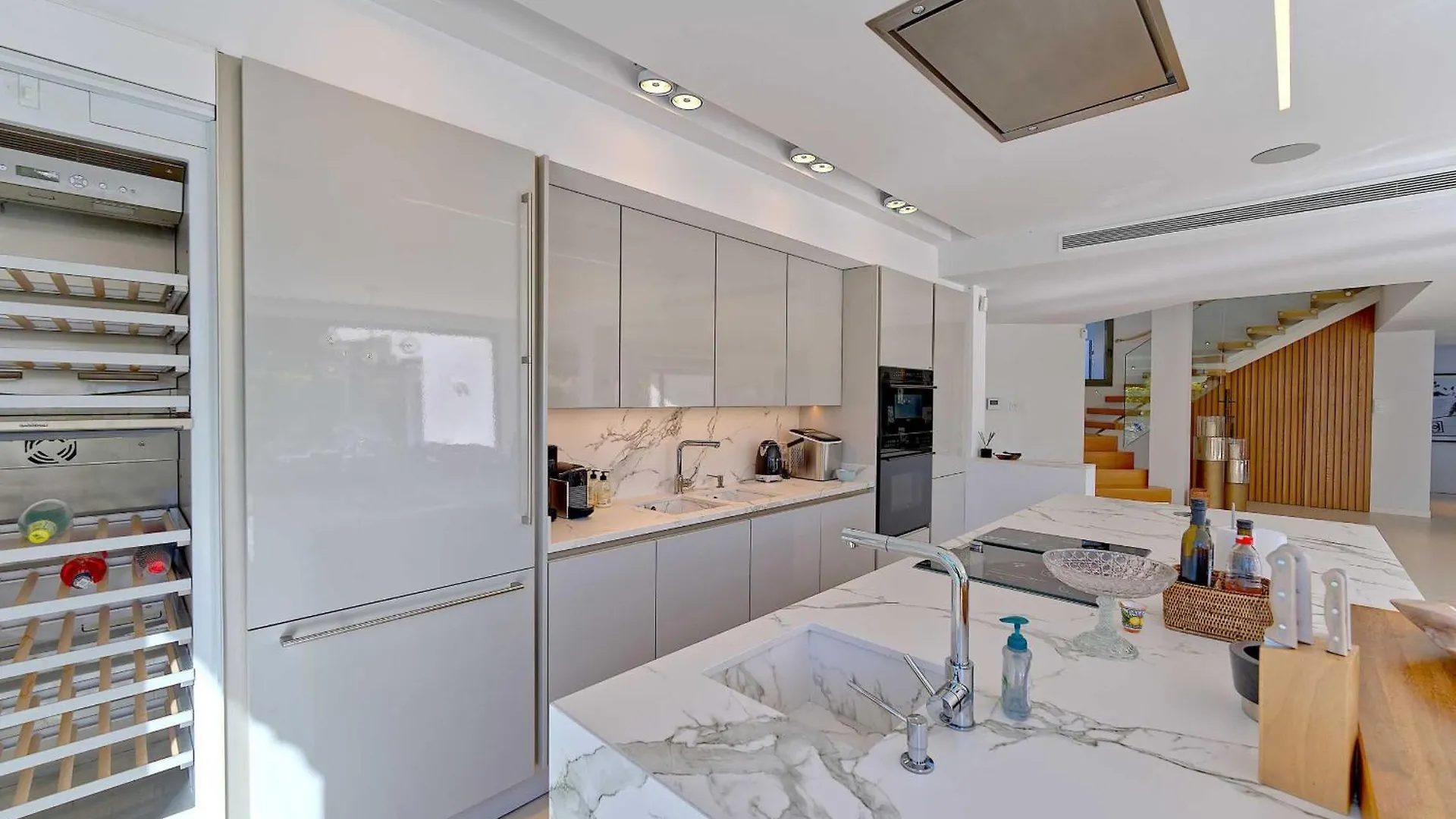 2244 New Modern Luxury Villa In Puerto Banus Marbella