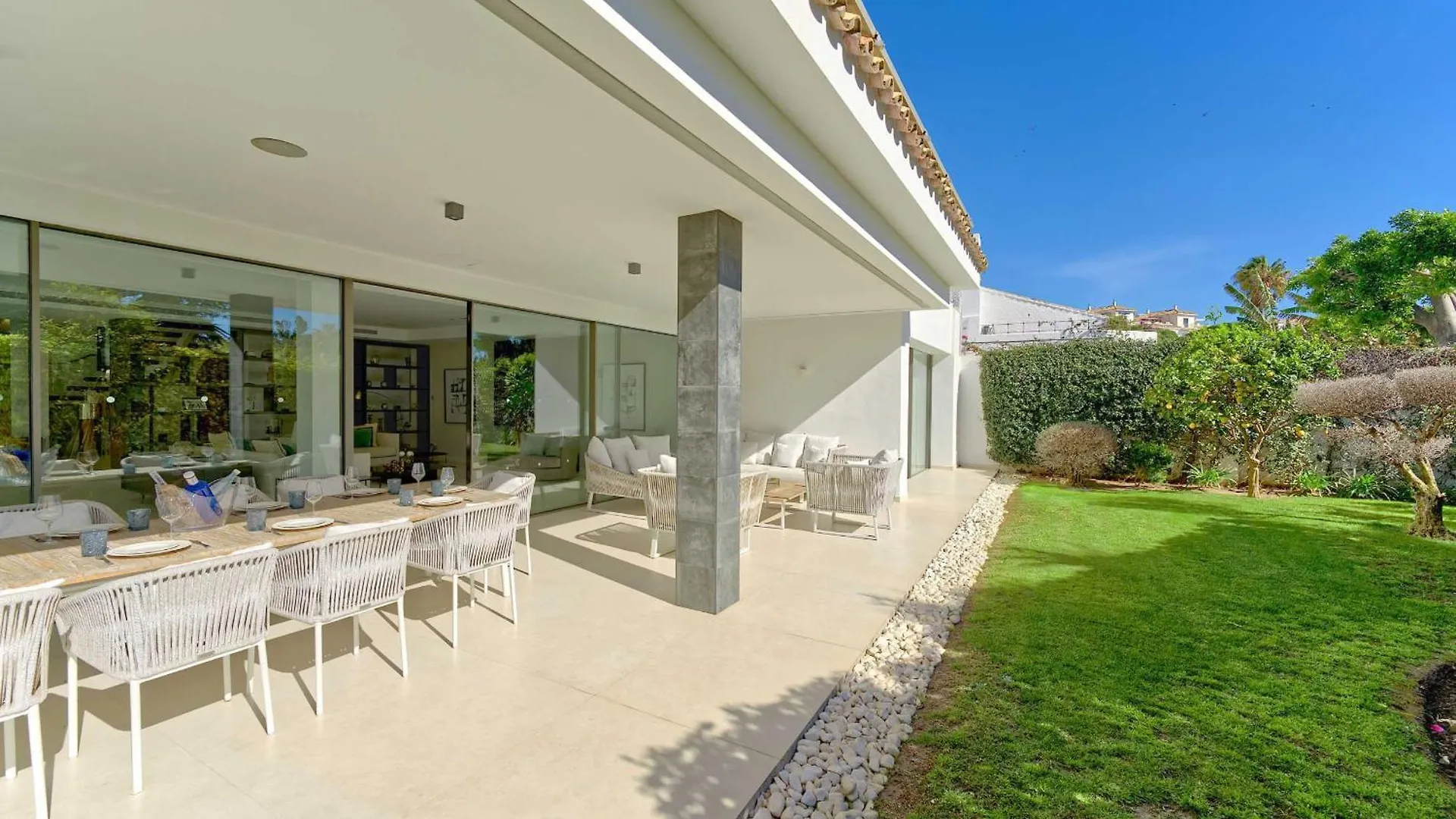 2244 New Modern Luxury Villa In Puerto Banus Marbella