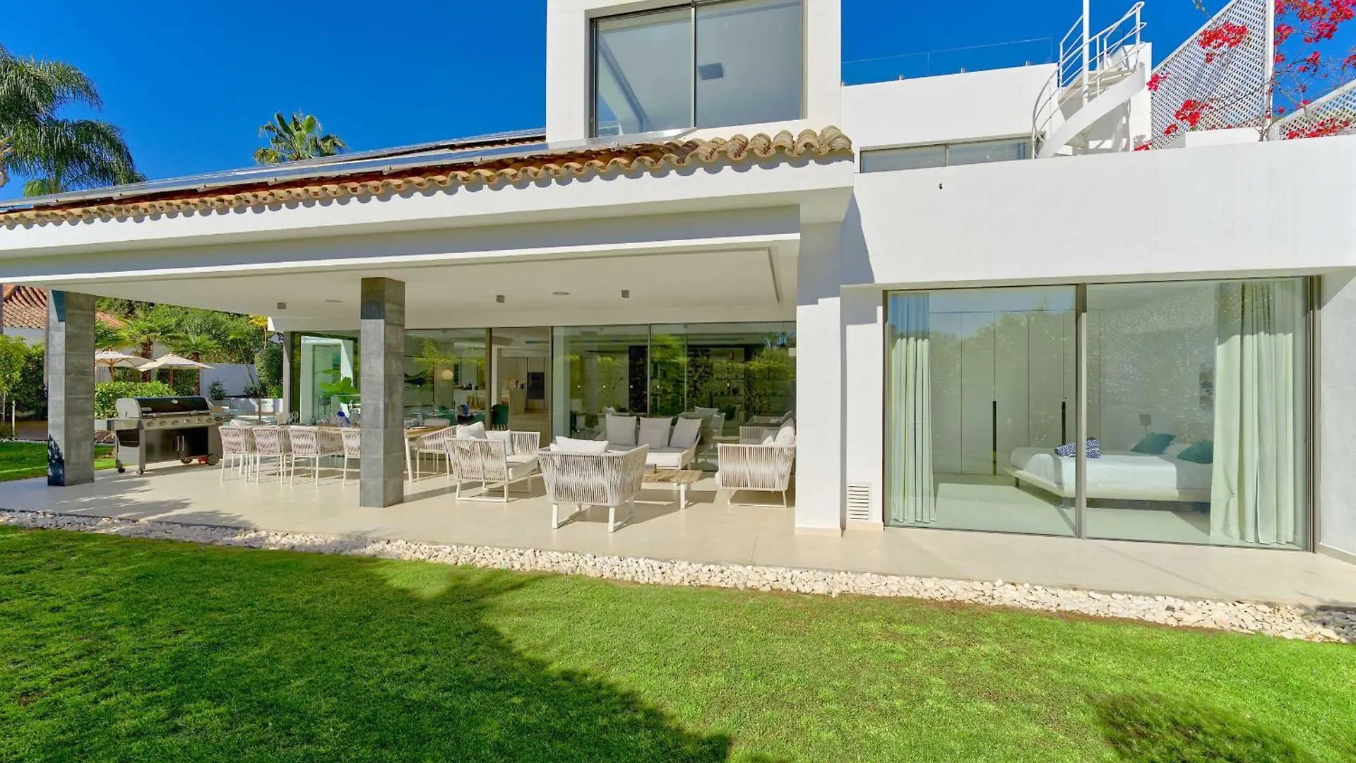 2244 New Modern Luxury Villa In Puerto Banus Marbella